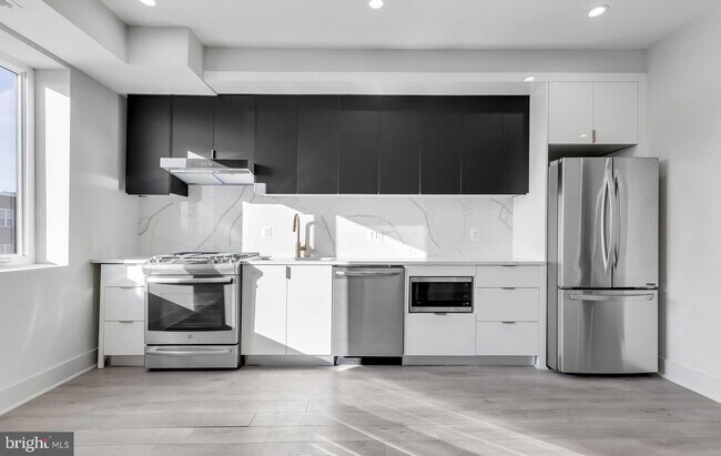Foto del edificio - 839 Kennedy St NW