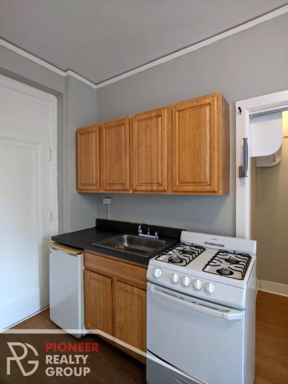 Building Photo - 0 bedroom in CHICAGO IL 60613