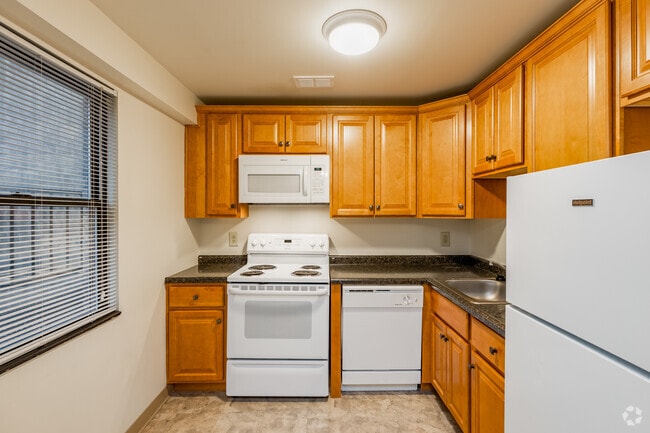 1BR,1.5BA-838SF - Webster Hall Apartments