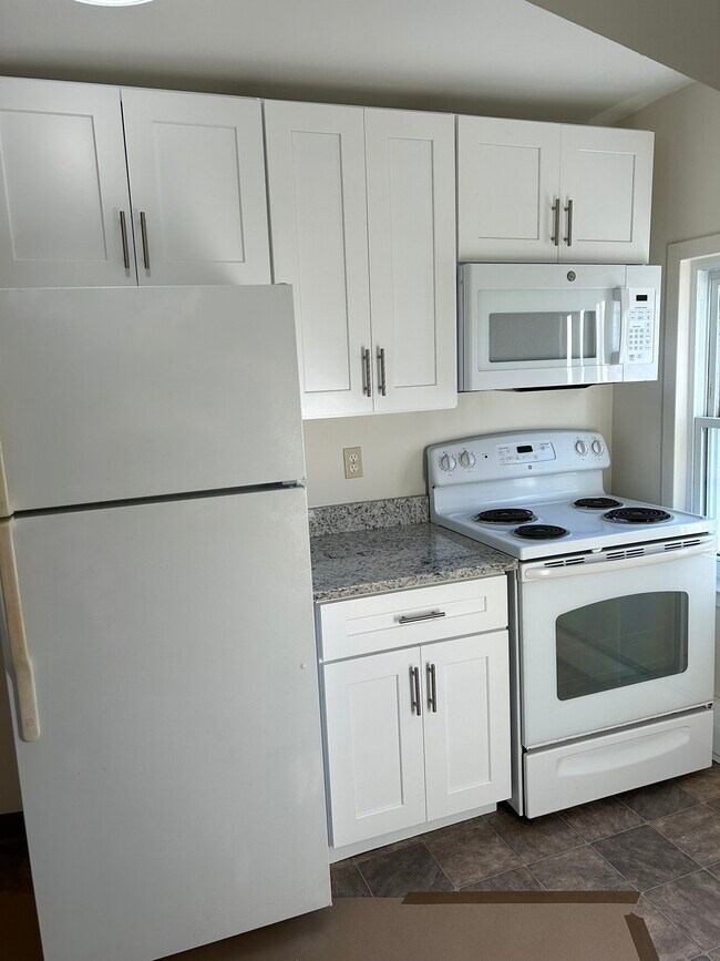 kitchen - 576 Church St
