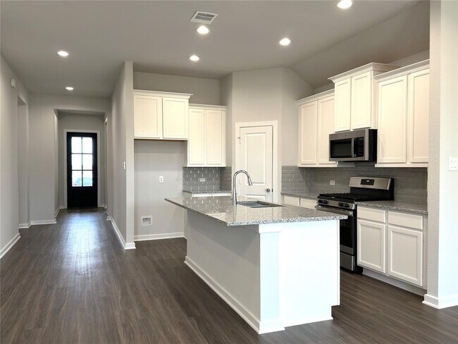 Foto del edificio - 926 Rosewood Trl