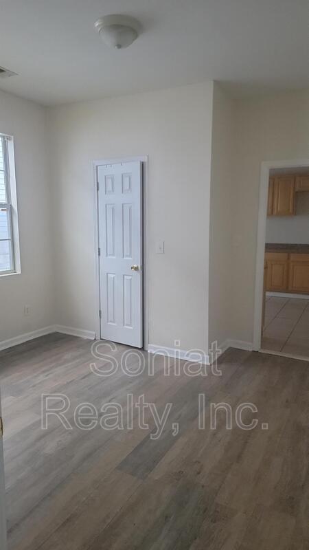 Foto del edificio - 8719 Belfast St