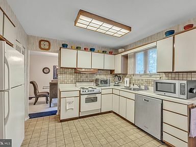 Foto del edificio - 1131 Haral Pl