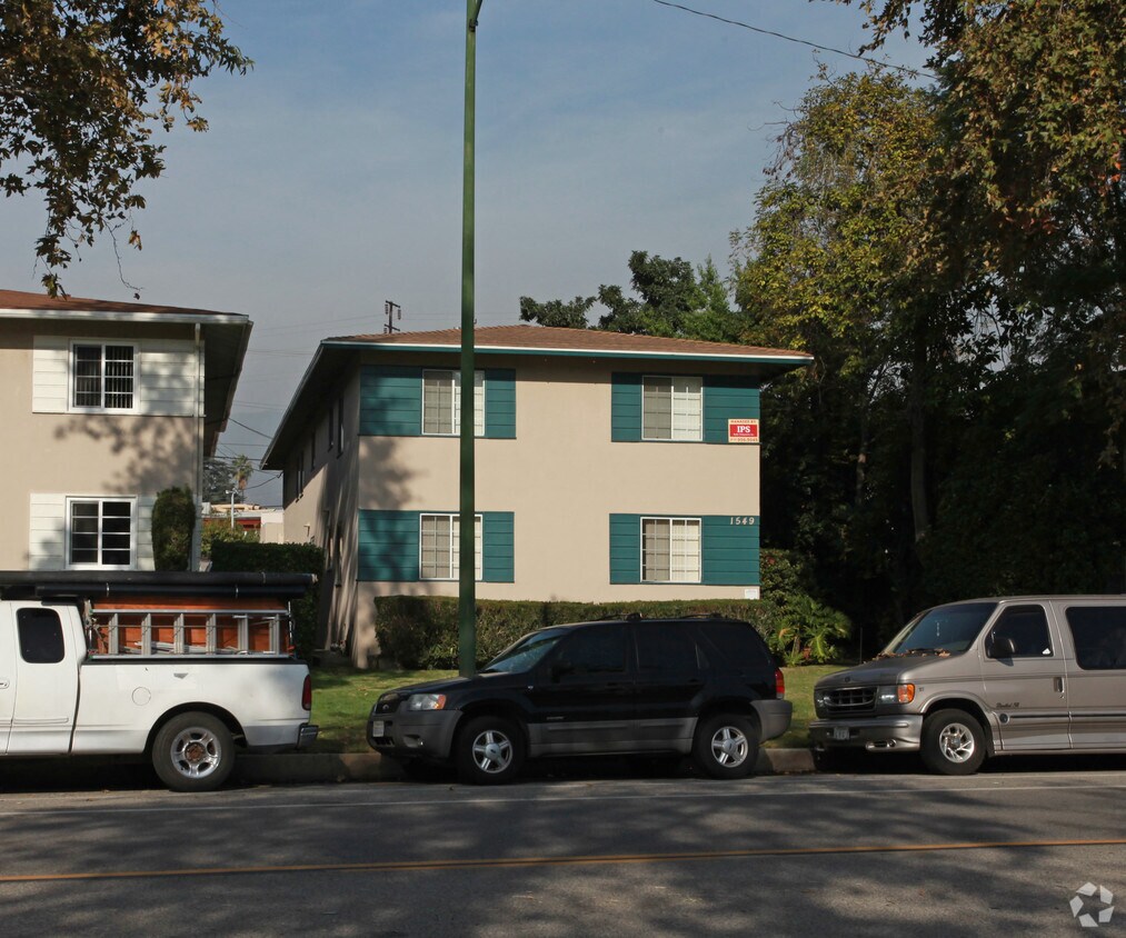 Building Photo - 1549 Riverside Dr