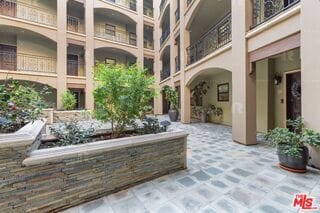 Foto del edificio - 12104 Hoffman St