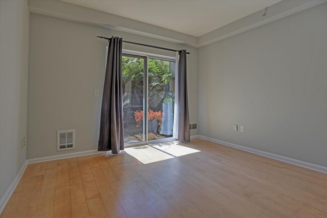 Building Photo - 1655 Mission St