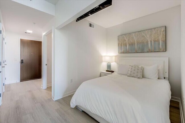 Foto del edificio - 1051 First St NE