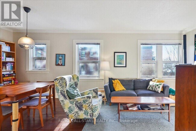 Photo du bâtiment - 114 Vaughan Rd