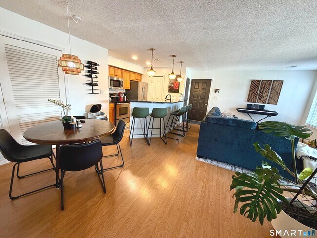 Foto del edificio - 1 Forest Glen Cir