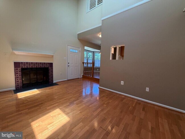 Foto del edificio - 6501 Brick Hearth Ct