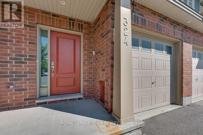 Building Photo - 324 Fergus Cres