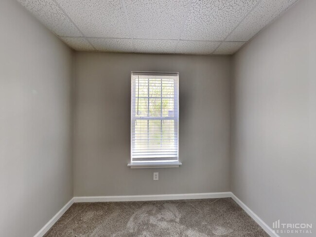 Foto del edificio - 1170 Augusta Woods Dr