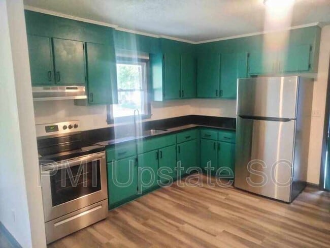 Building Photo - 307 Pinckney St