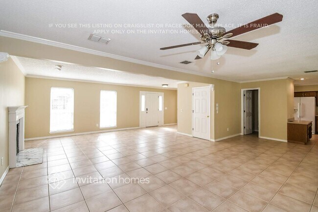 Foto del edificio - 9044 Camshire Dr