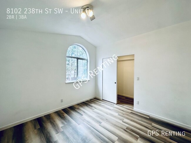 Foto del edificio - Beautiful Bed2, Bath2.5, home!