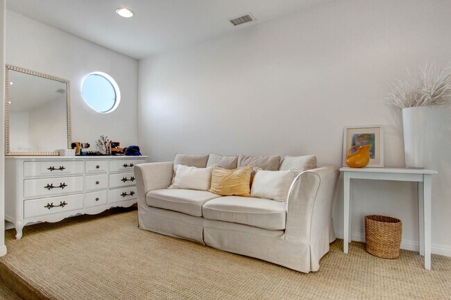 Building Photo - 4215 Via Mattina