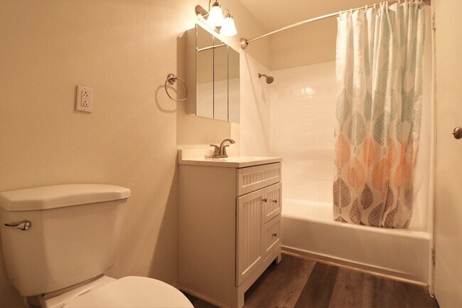 Foto del edificio - 241 Campbell Way