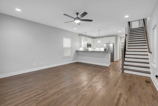 Building Photo - Beautiful North Nashville Home