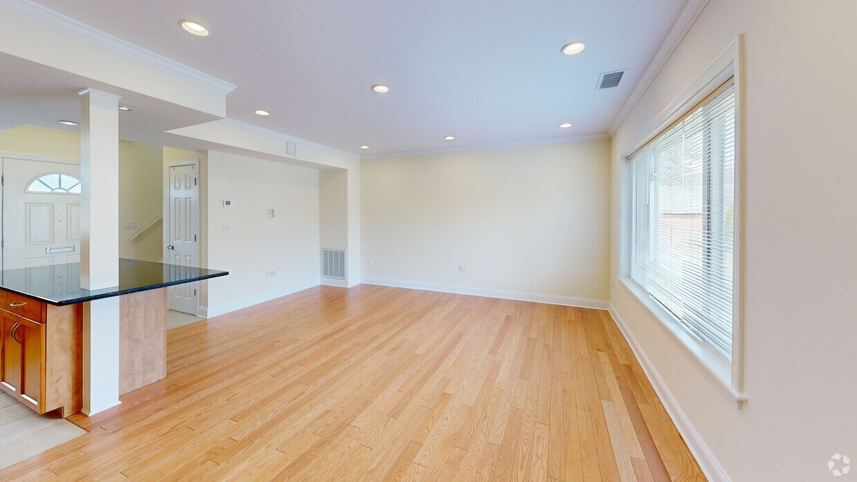Photo - 20 Thornton Rd (Chestnut Hill, MA) Townhomes