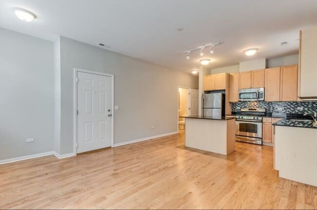 Foto del edificio - 6617 S Ingleside Ave