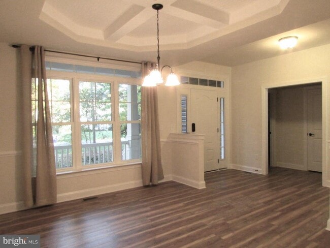 Building Photo - 20 Parker Dr