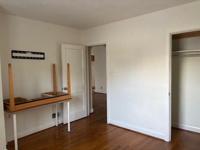 Building Photo - 6210 Birchwood Ave