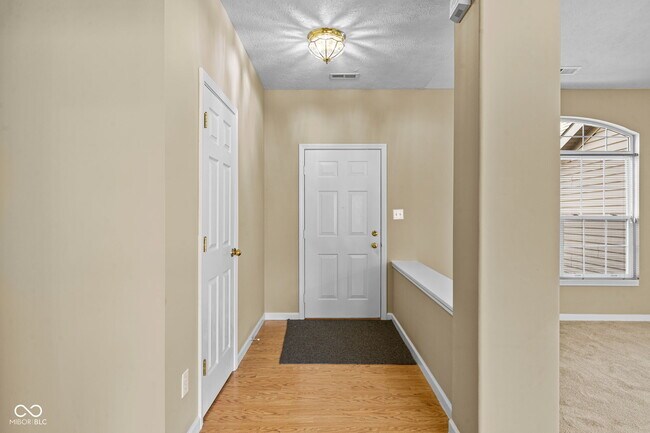 Foto del edificio - 1241 Elm Grove Ln