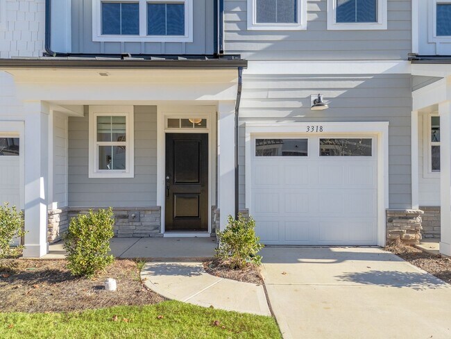 Building Photo - Charming 3BR Townhome in Charlotte