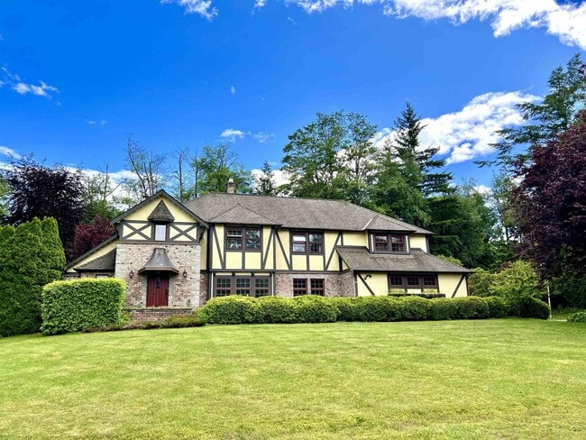 Photo du bâtiment - 17302-17329 29 Ave