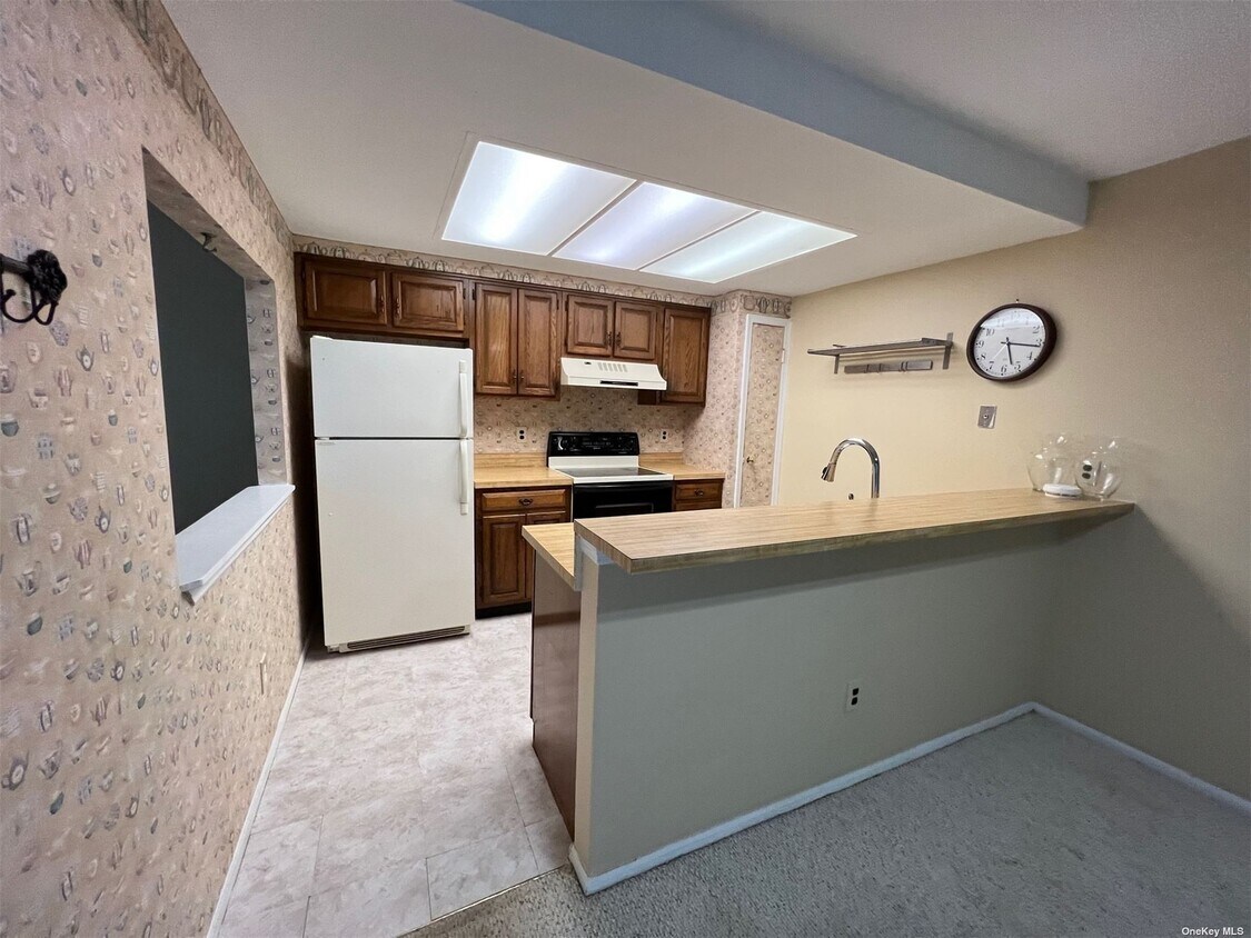 Primary Photo - 29 Springmeadow Dr