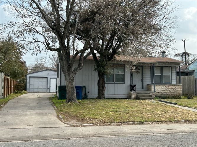 Building Photo - 1544 Daytona Dr