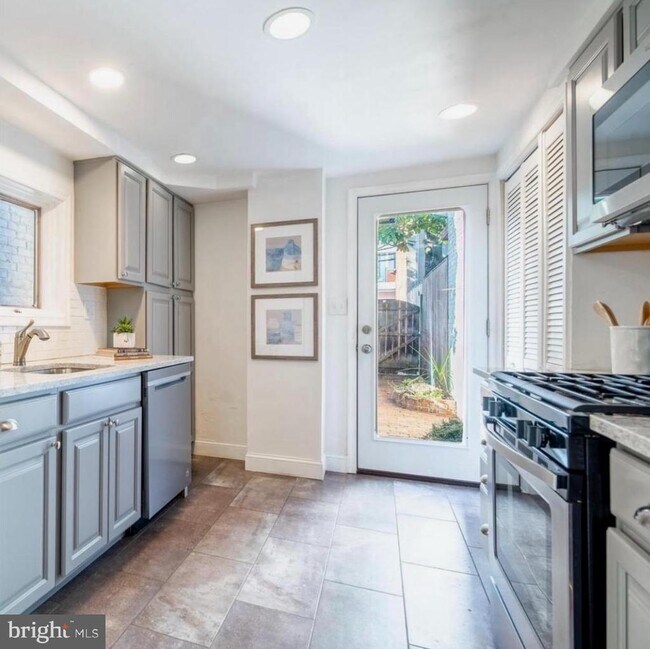 Foto del edificio - 211 3rd St SE