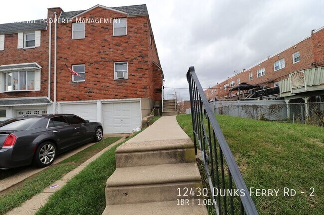 Foto del edificio - 12430 Dunks Ferry Rd