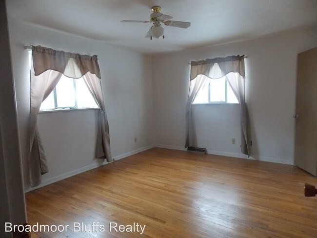 Building Photo - 3101 San Luis Dr