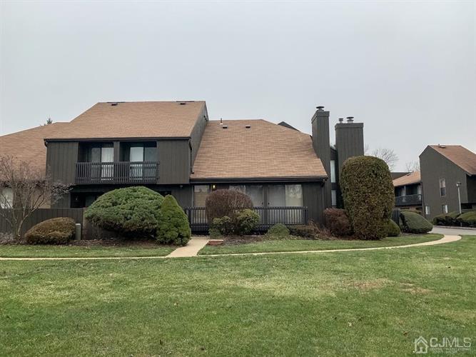 446 Westgate Dr, Edison, NJ 08820 Townhouse for Rent in Edison, NJ