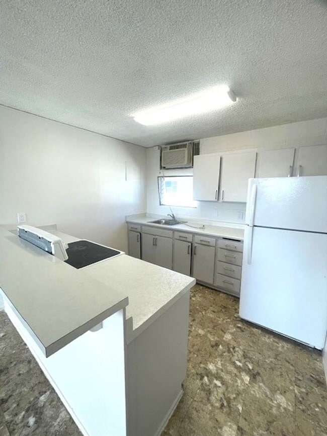 Building Photo - 94-054 Leolua St