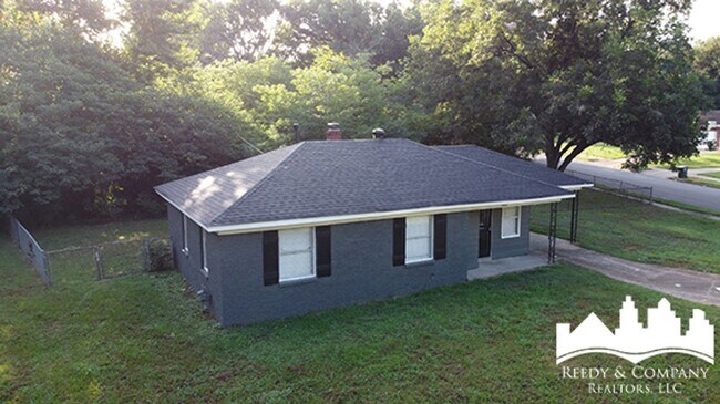 Building Photo - 1380 Rolling Hills Dr