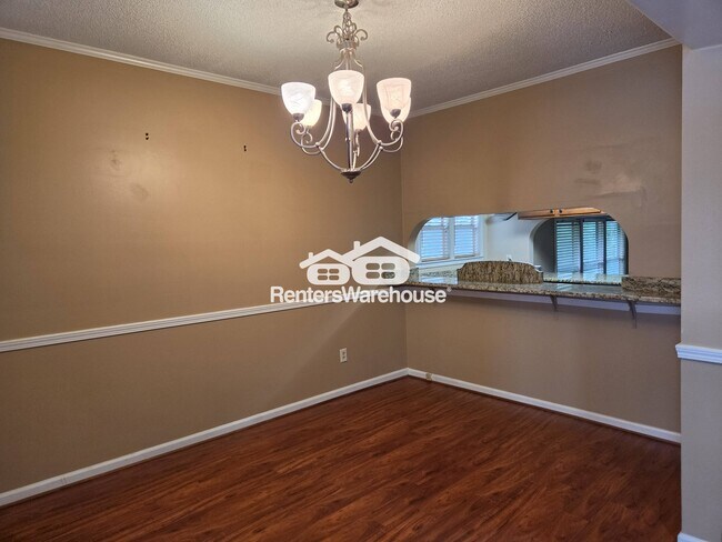 Building Photo - 203 Ivy Green Ln SE