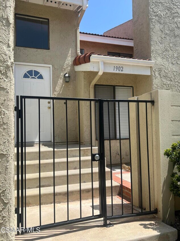 1902 Stow St, Simi Valley, CA 93063 Townhome Rentals in Simi Valley