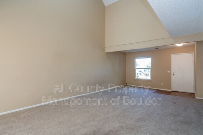 Building Photo - 50 Benthaven Pl