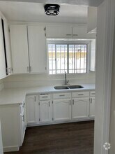 Building Photo - 1029 W 84th St
