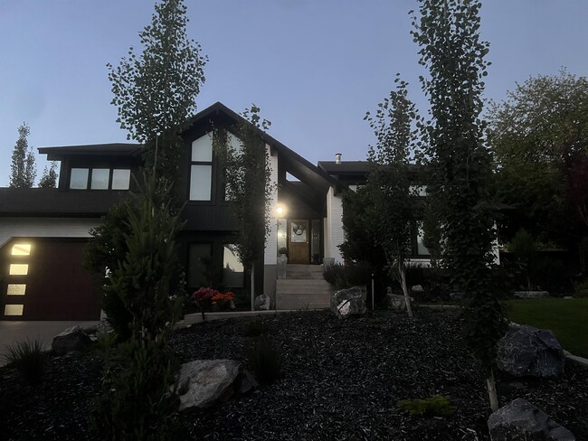 Building Photo - 258 Stonehenge Dr