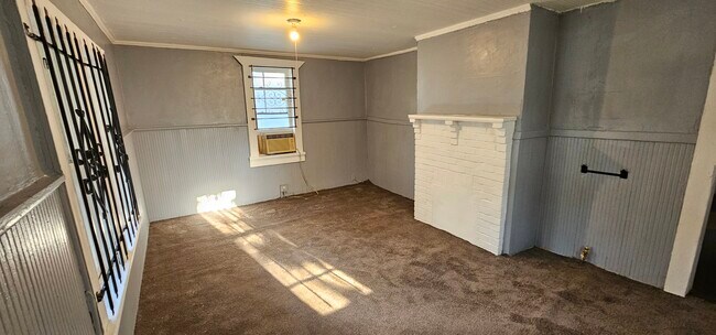 Foto del edificio - 1170 W 21st St
