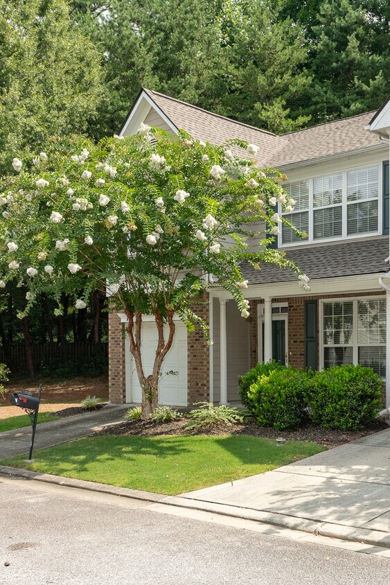 Foto principal - 1659 Jackson Square NW