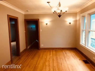 Foto del edificio - 5042 W Winnemac Ave