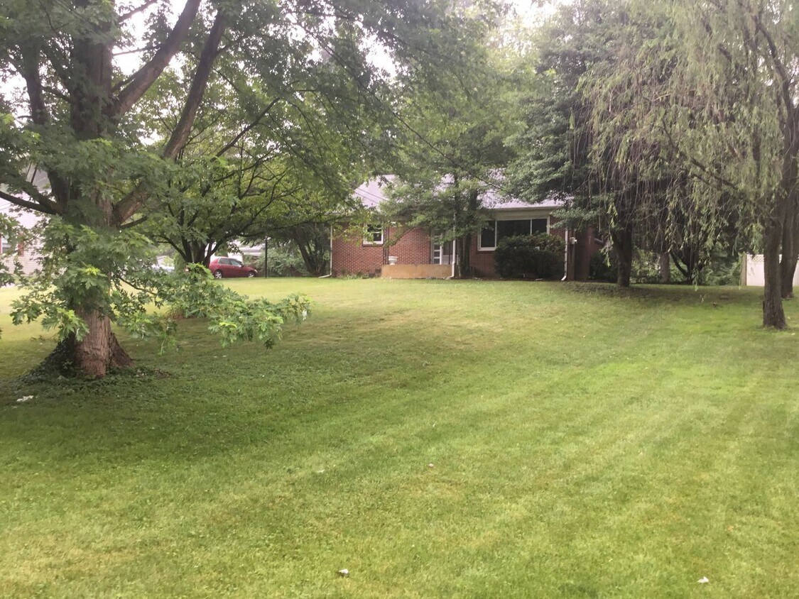 3 br, 1 bath House 5130 ERBS BRIDGE RD House Rental in