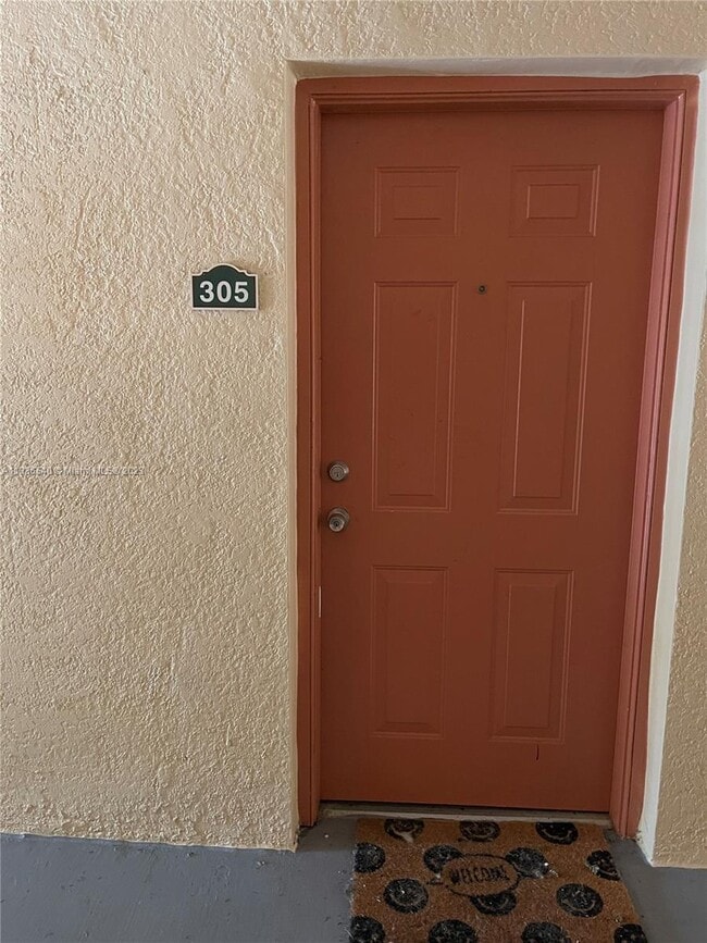 Building Photo - 2582 Centergate Dr