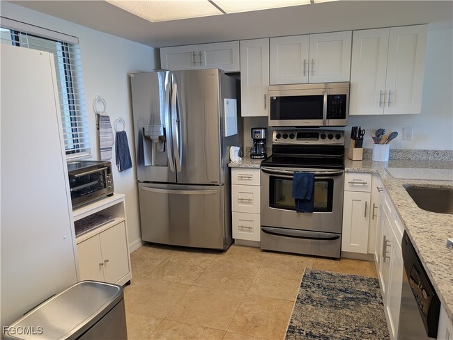 Building Photo - 16000 Bay Pointe Blvd