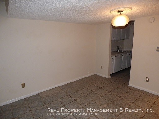 Building Photo - 446 Cherrywood Gardens Dr