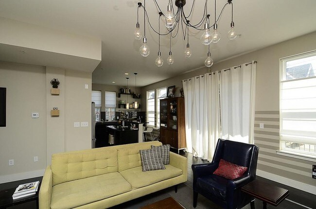 Living Room - 1738 Franklin St